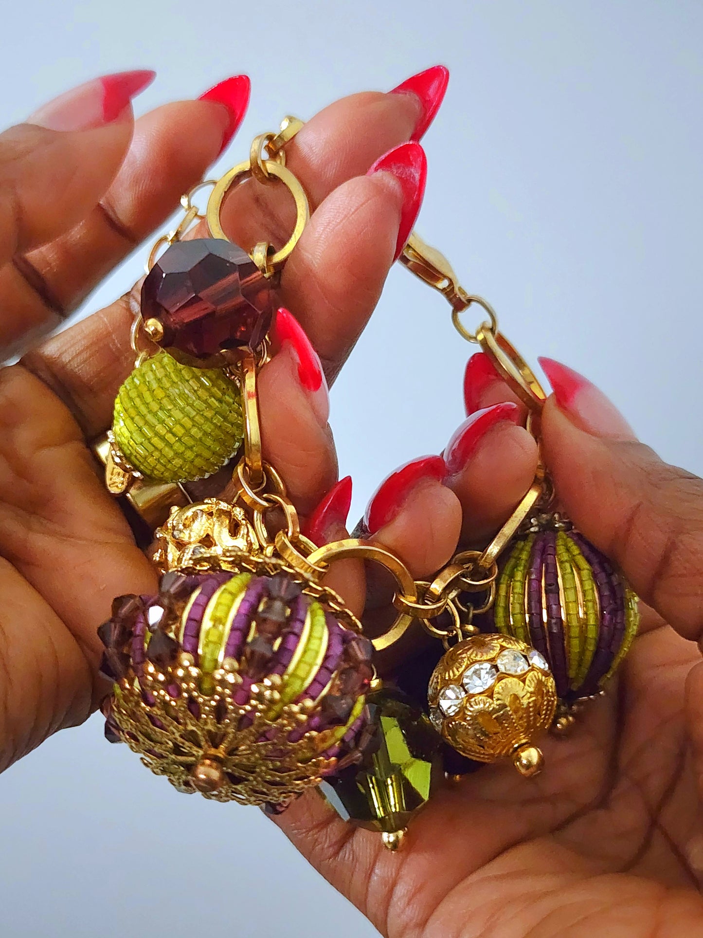 1970s Vintage Vanity Fair Charm Bracelet